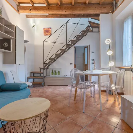 Guesthost - Duplex In Pieno Centro Ferrara