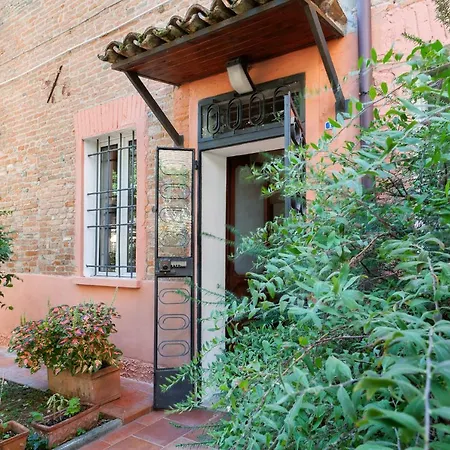 Guesthost - Duplex In Pieno Centro Lägenhet Ferrara