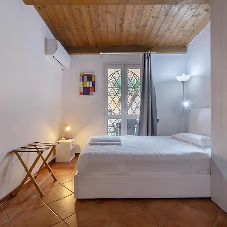 Апартаменты Guesthost - Duplex In Pieno Centro Феррара