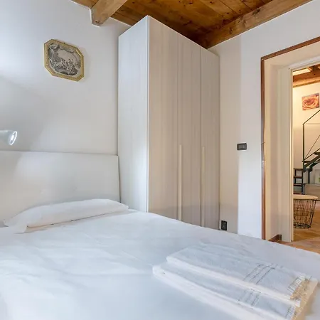 Апартаменты Guesthost - Duplex In Pieno Centro Феррара