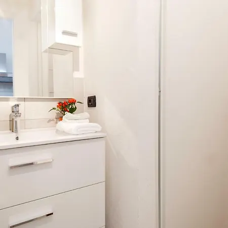 Guesthost - Duplex In Pieno Centro Апартаменты Феррара